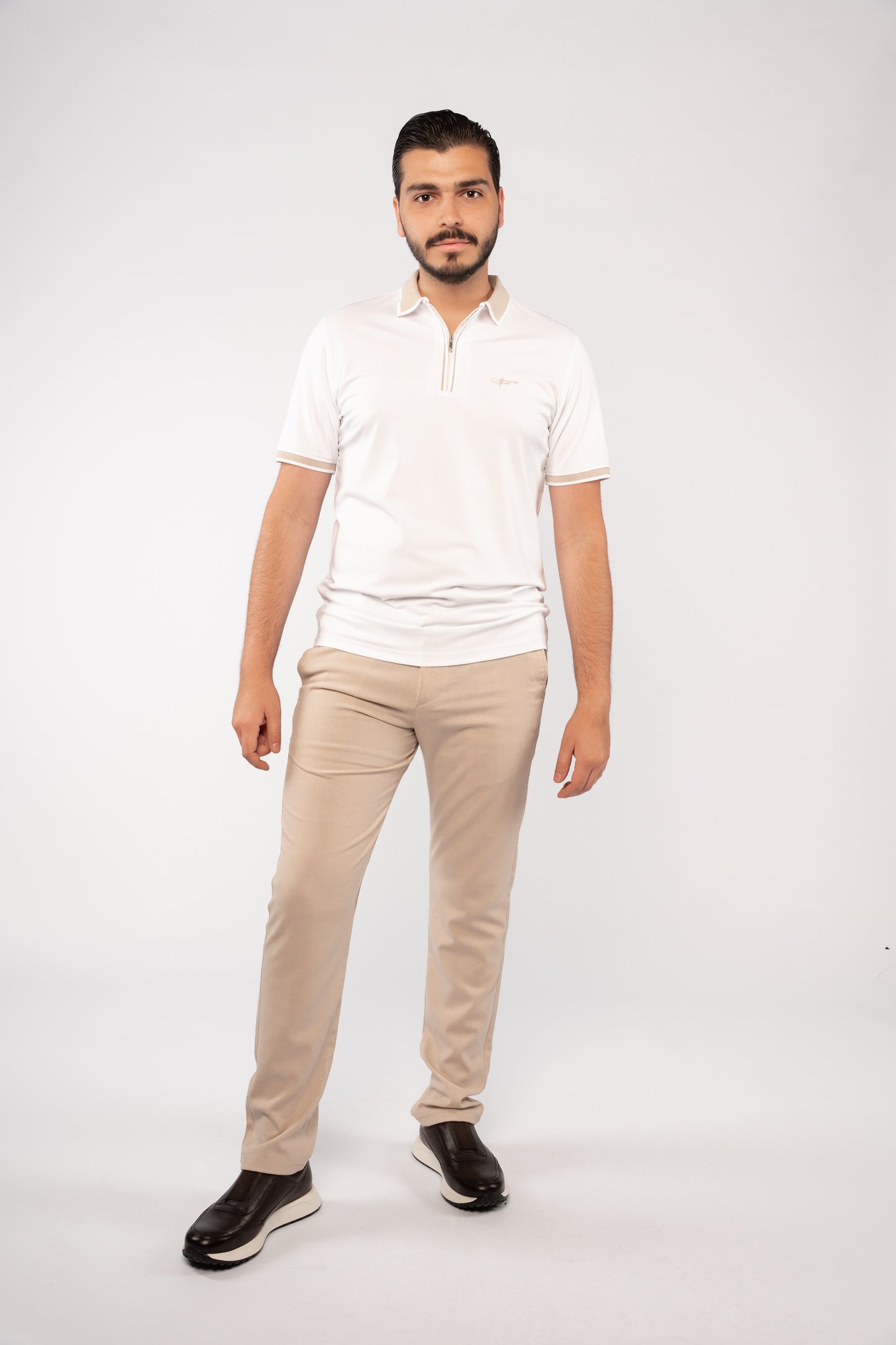 WHITE BEIGE COLLAR ZIPPER POLO
