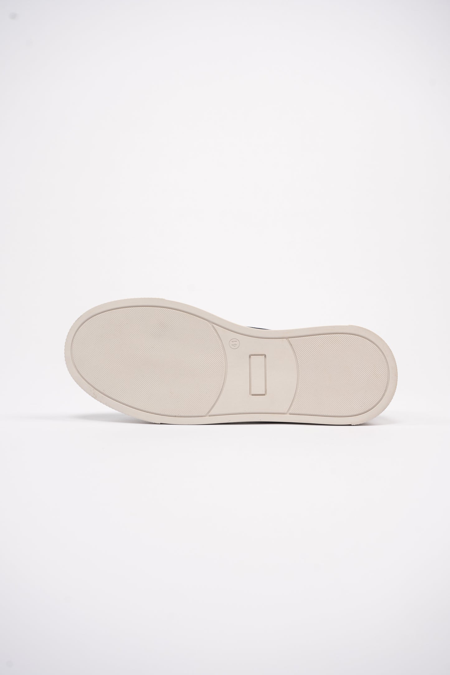 NAVY TRIPLE X ELASTIC SNEAKER