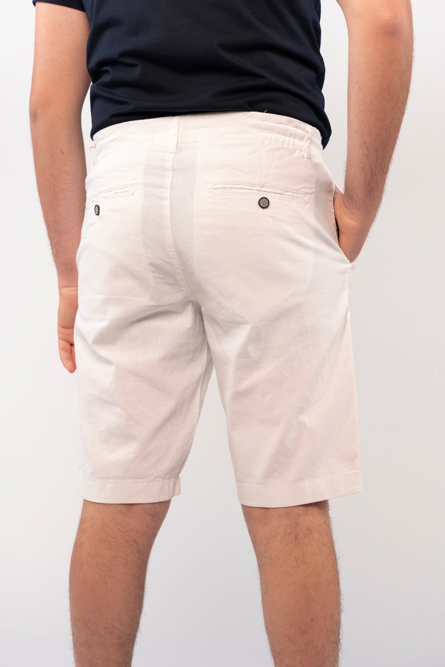 WHITE LINEN SHORT