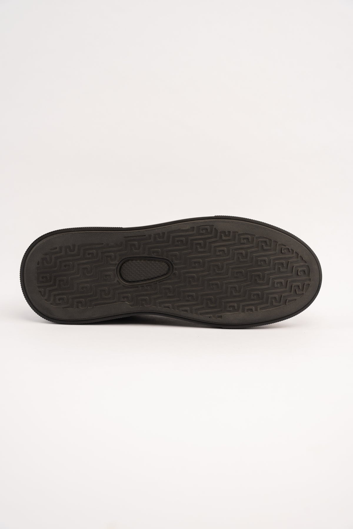 FULL BLACK INFORMAL SNEAKER
