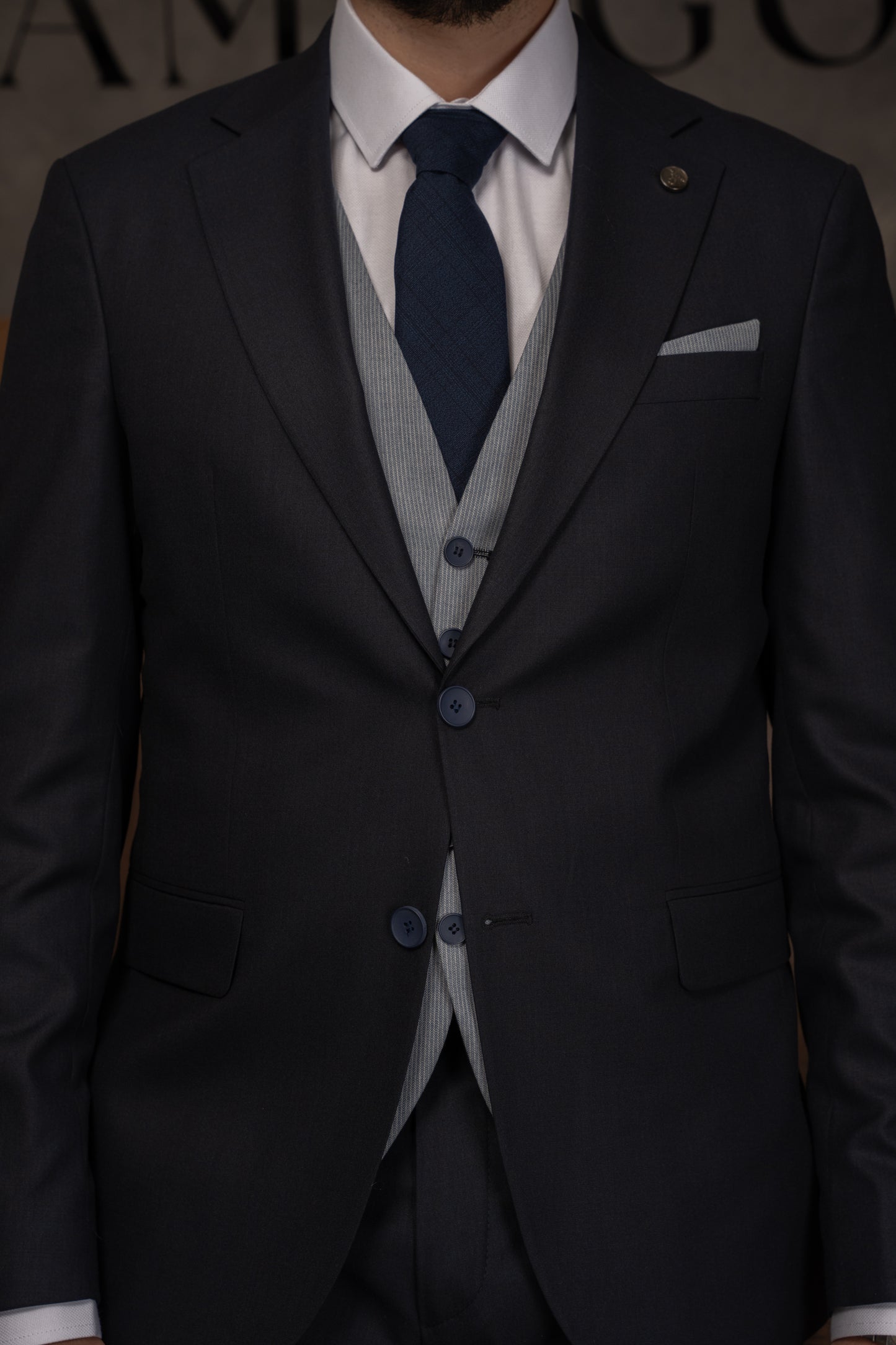 NAVY TIMELESS SUIT