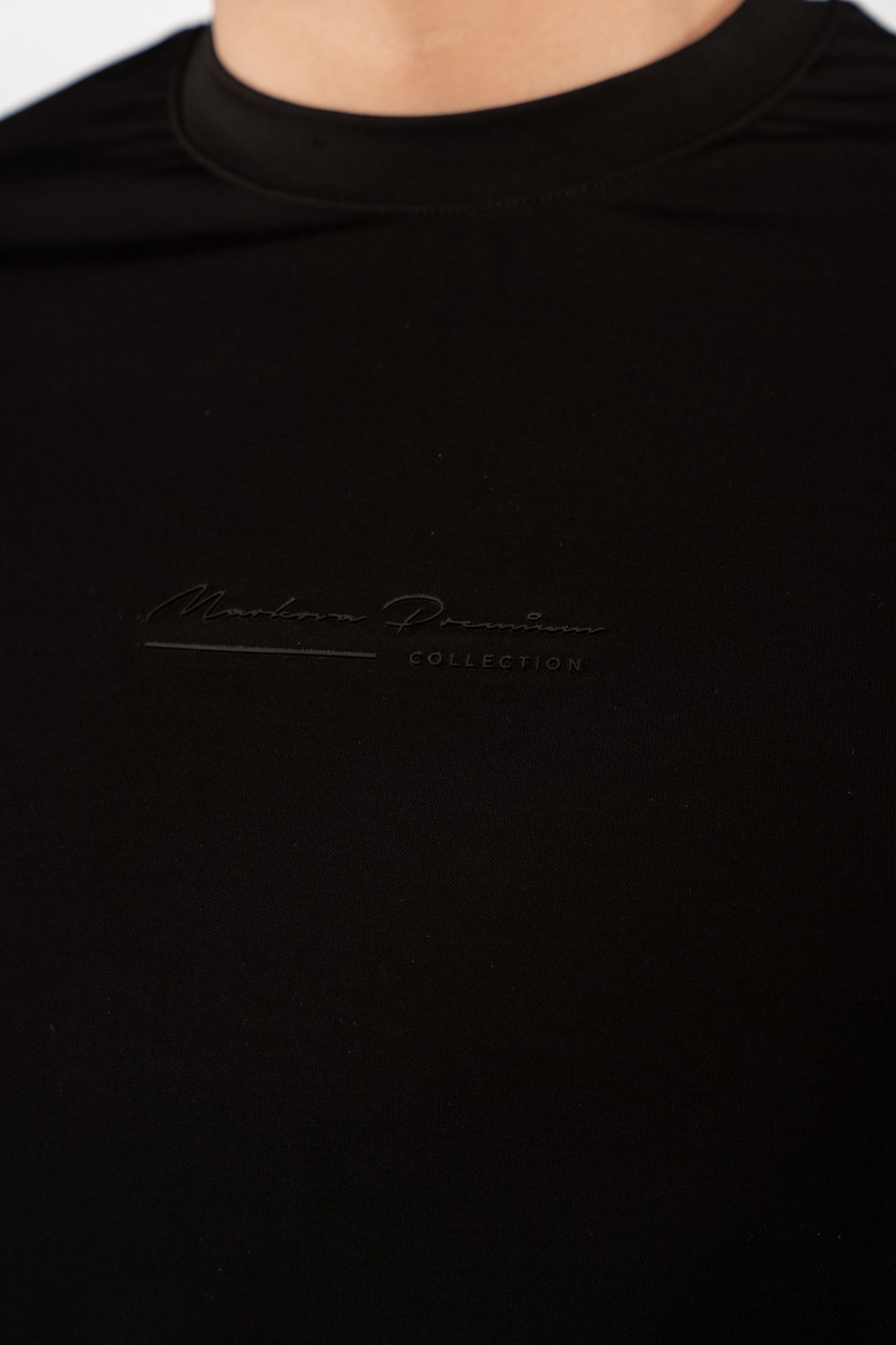 BLACK EVERYDAY TSHIRT