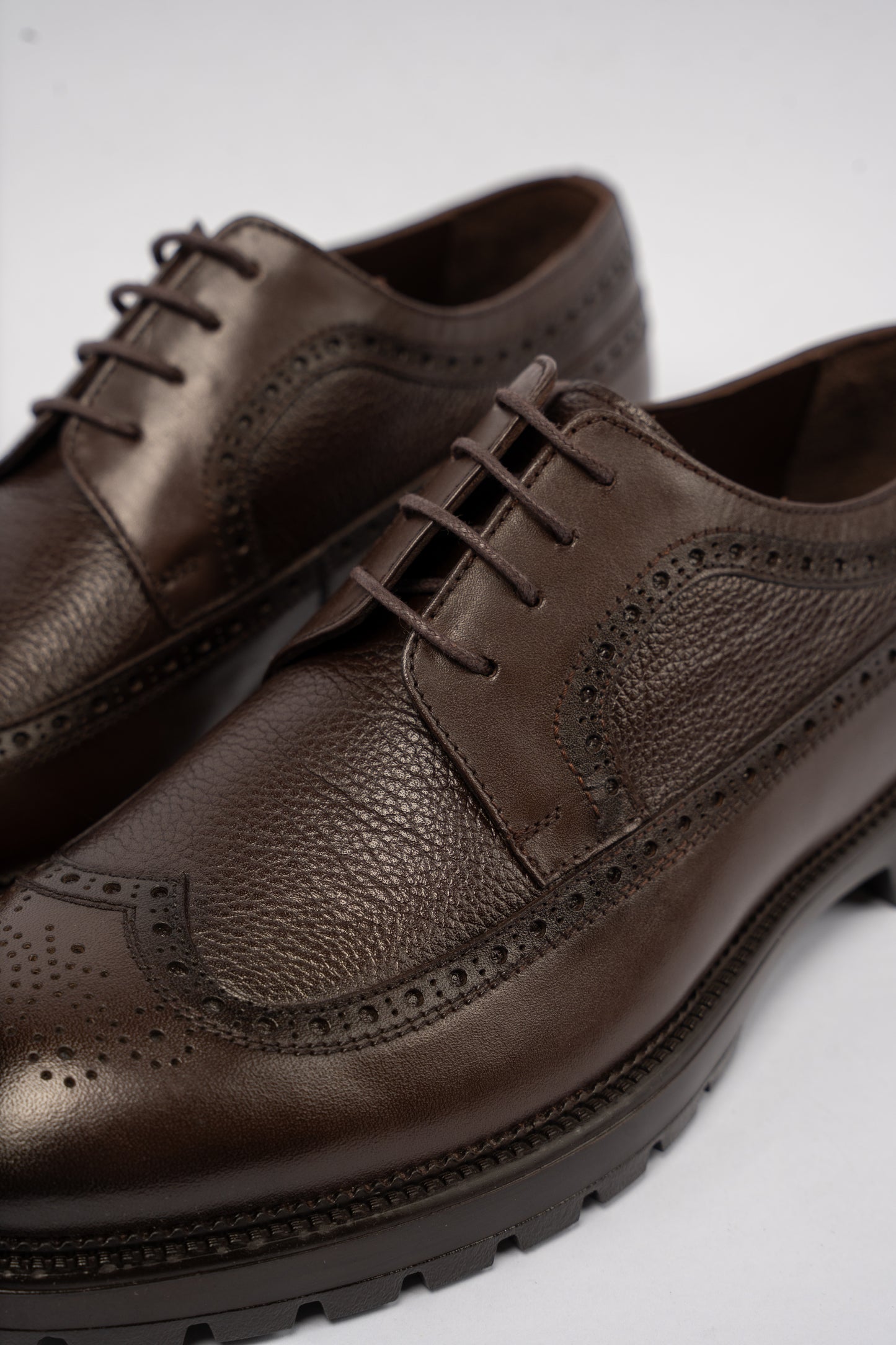 BROWN BROGUE SHOE