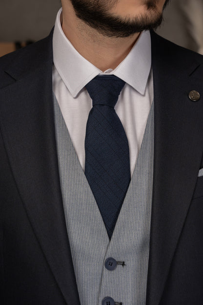 NAVY TIMELESS SUIT