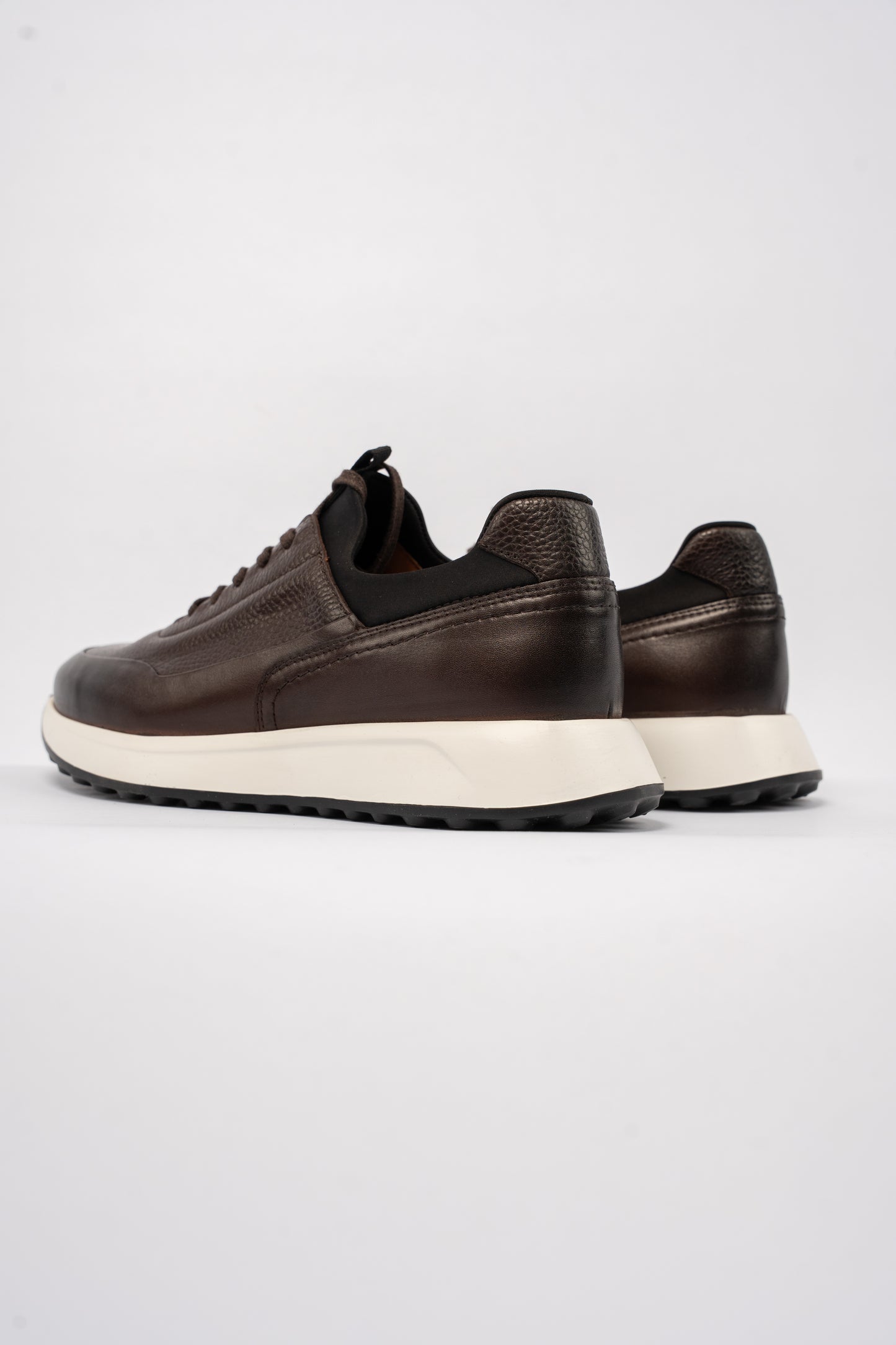 BROWN TIMELESS SNEAKER