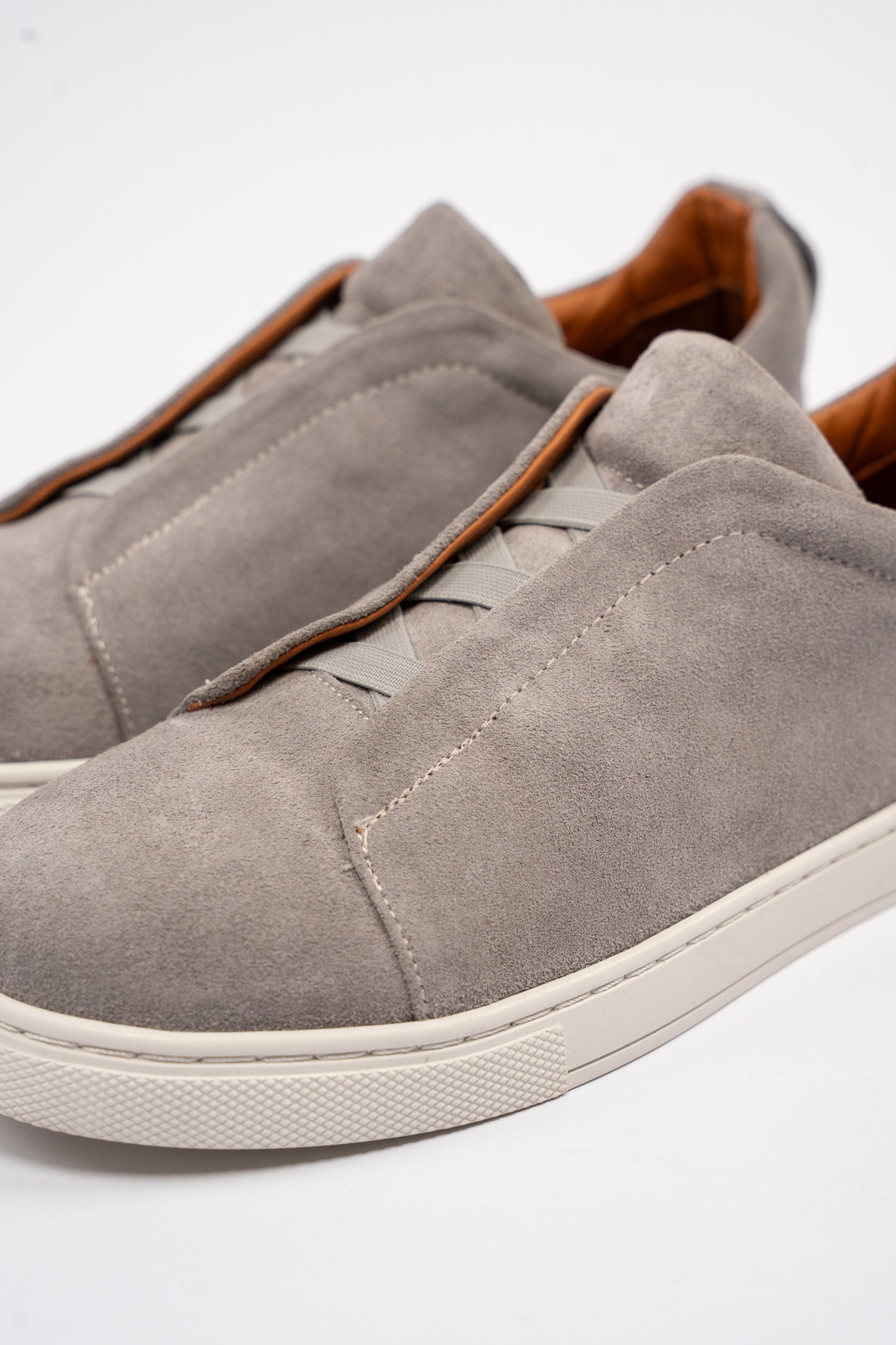 GREY TRIPLE X ELASTIC SNEAKER