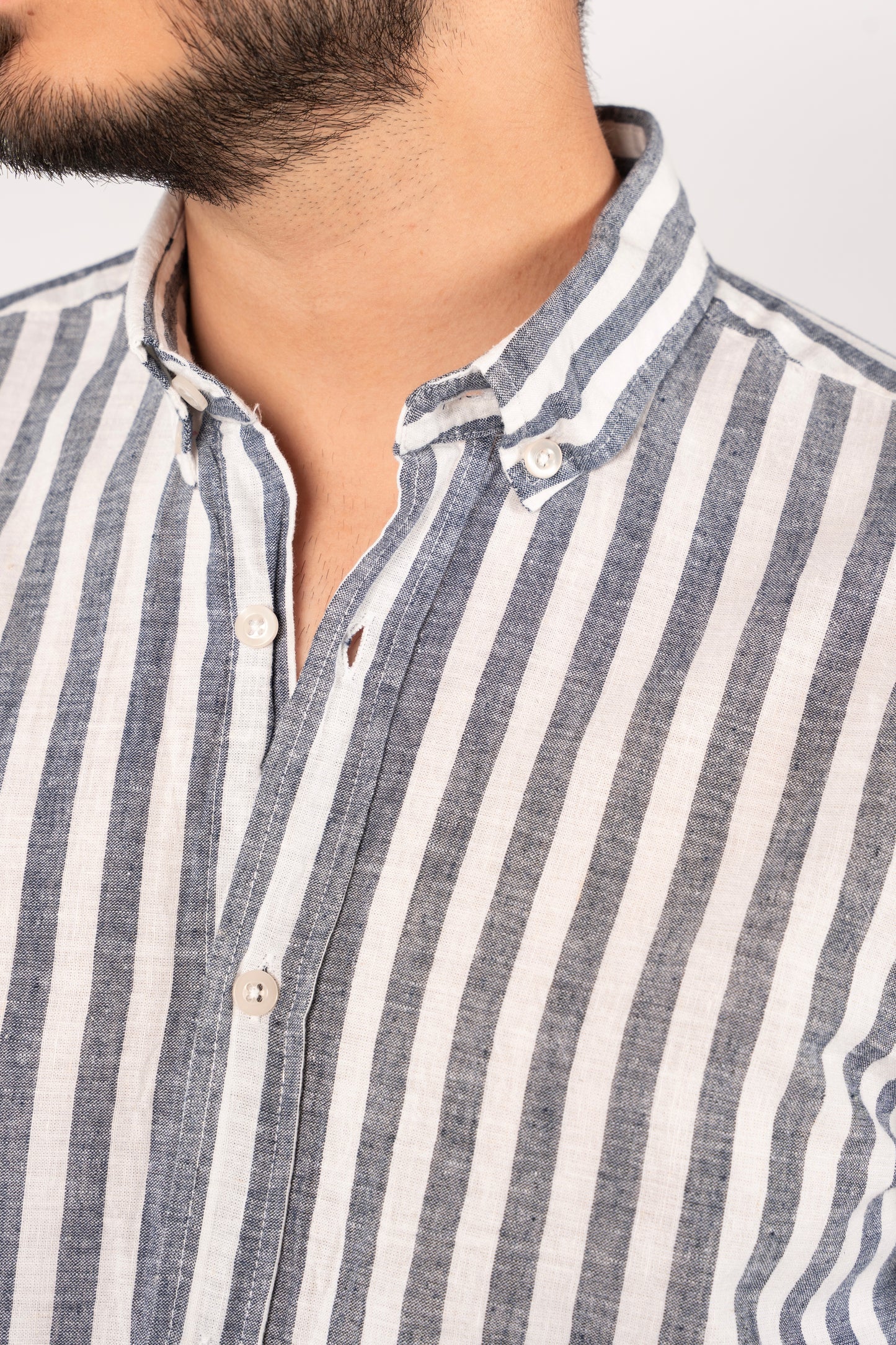 WHITE NAVY LINE LINEN SHIRT