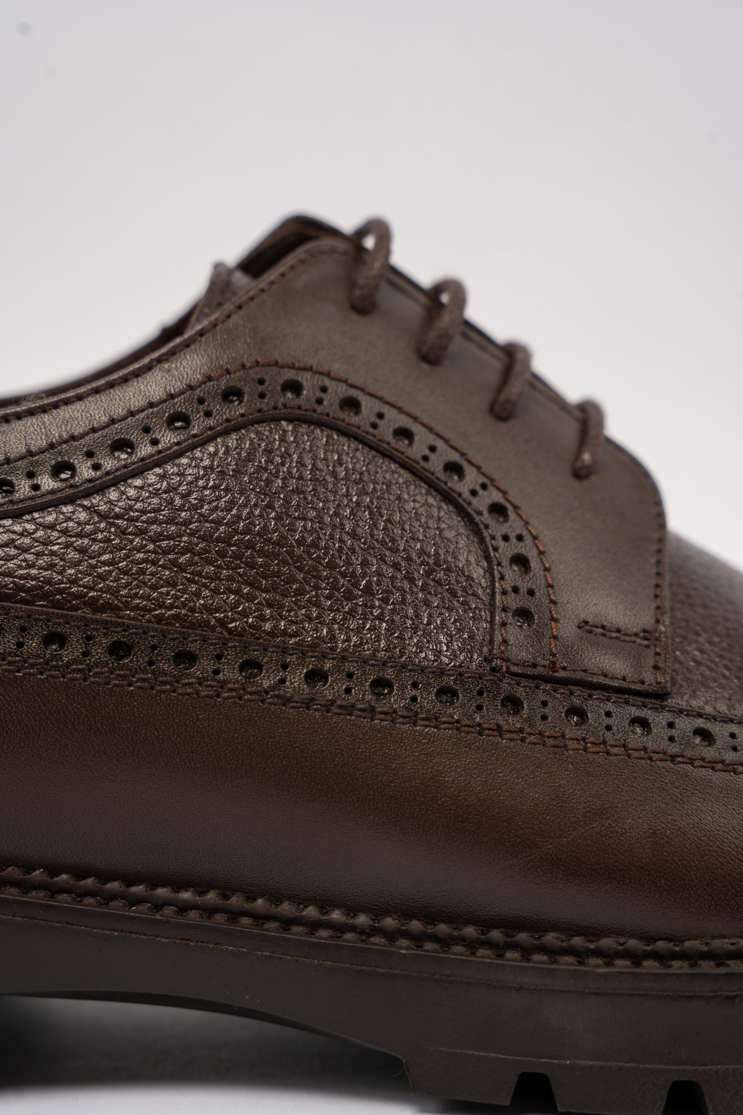 BROWN BROGUE SHOE