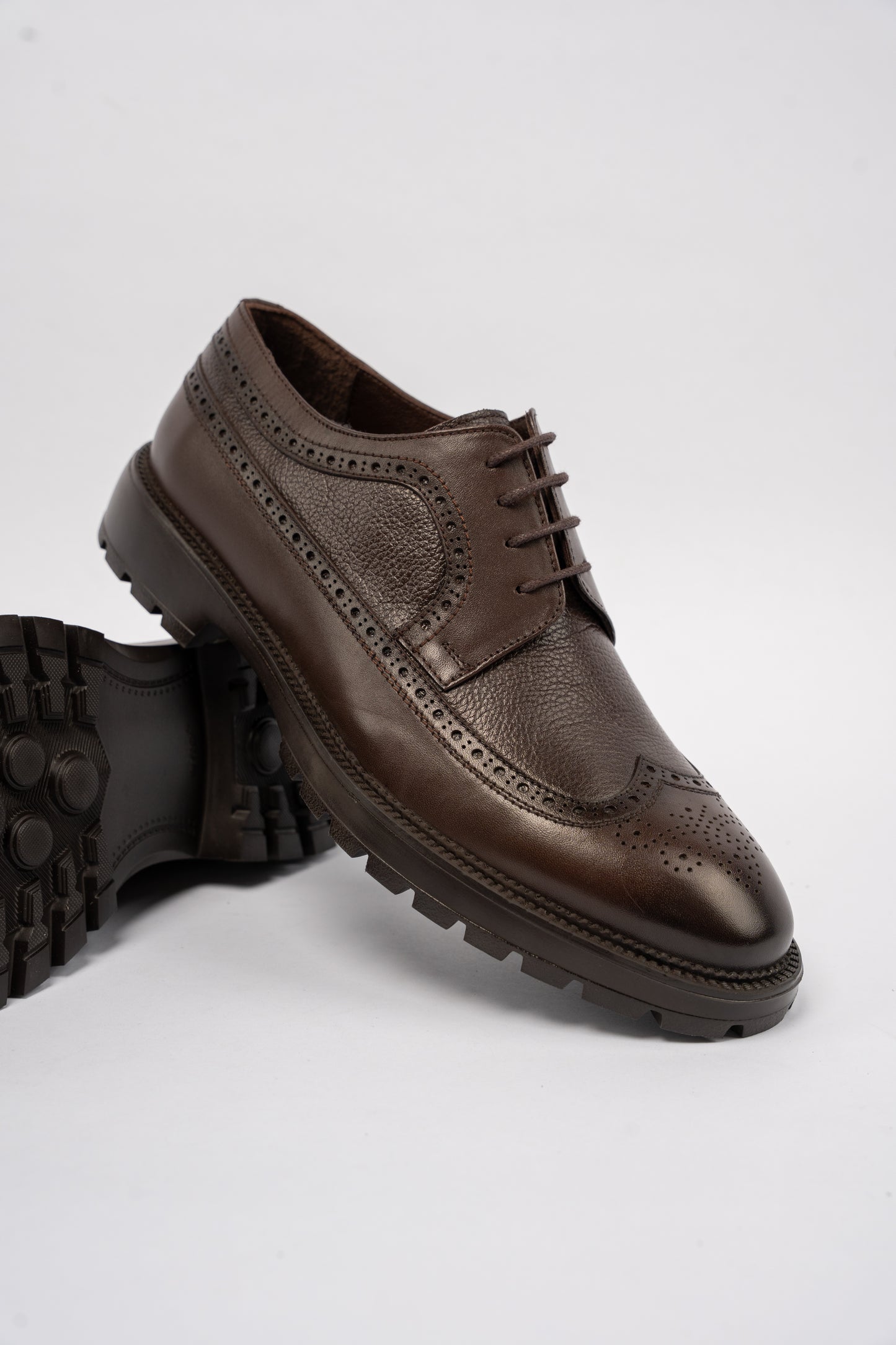 BROWN BROGUE SHOE