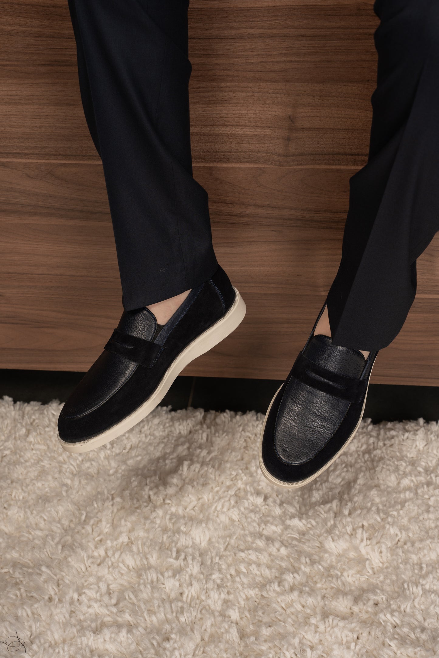 NAVY TIMELESS SUIT