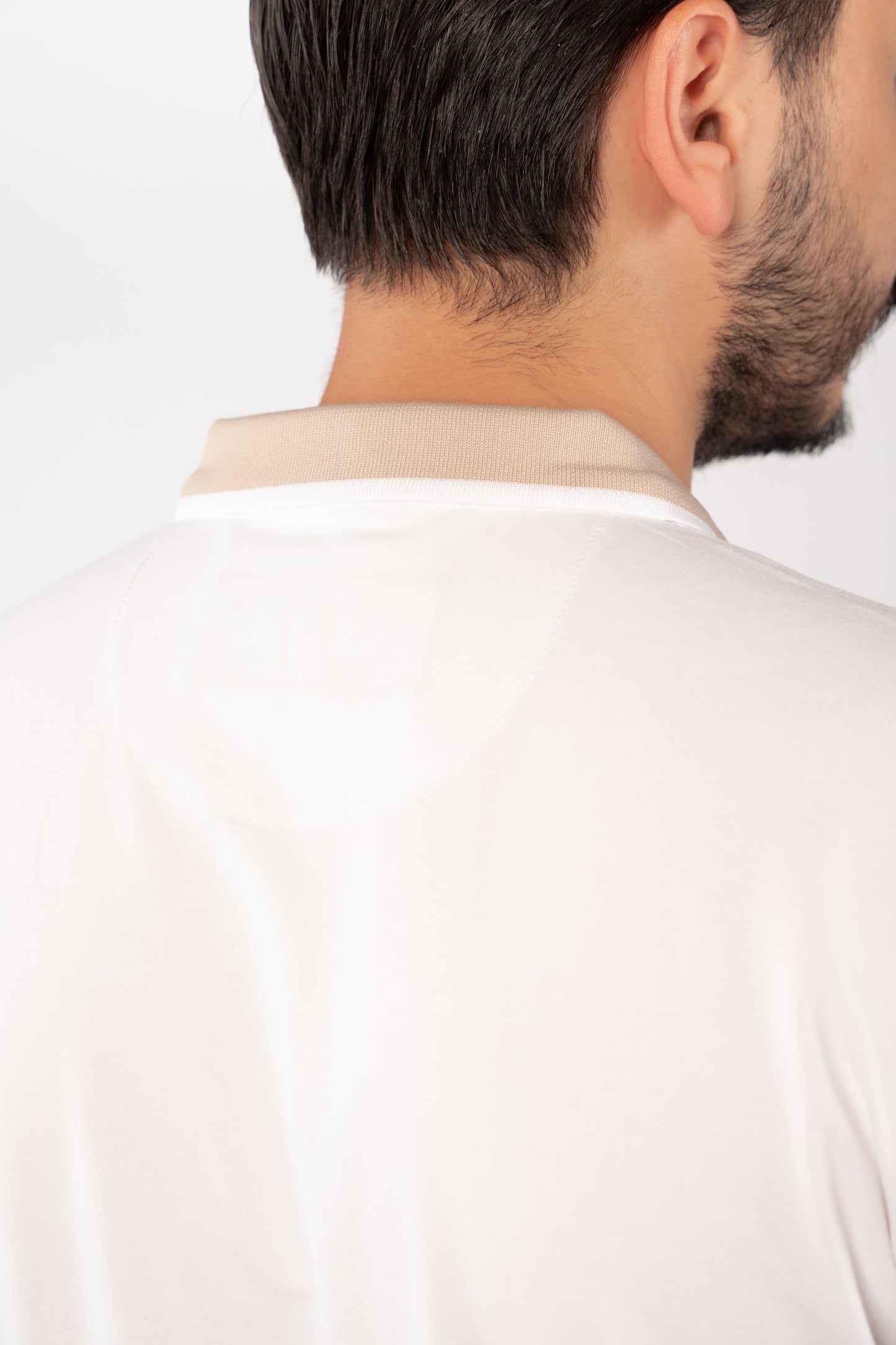 WHITE BEIGE COLLAR ZIPPER POLO