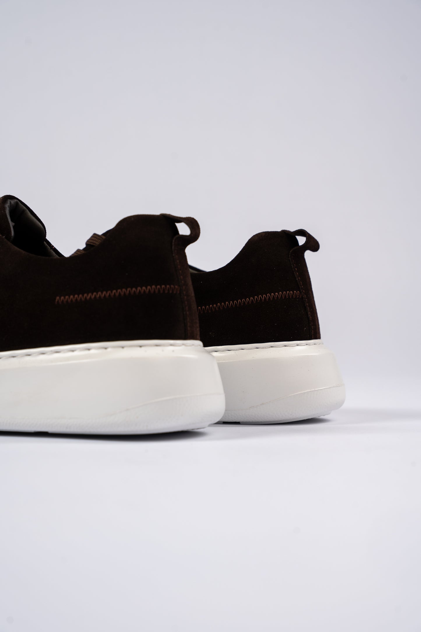 BROWN SUEDE SNEAKER
