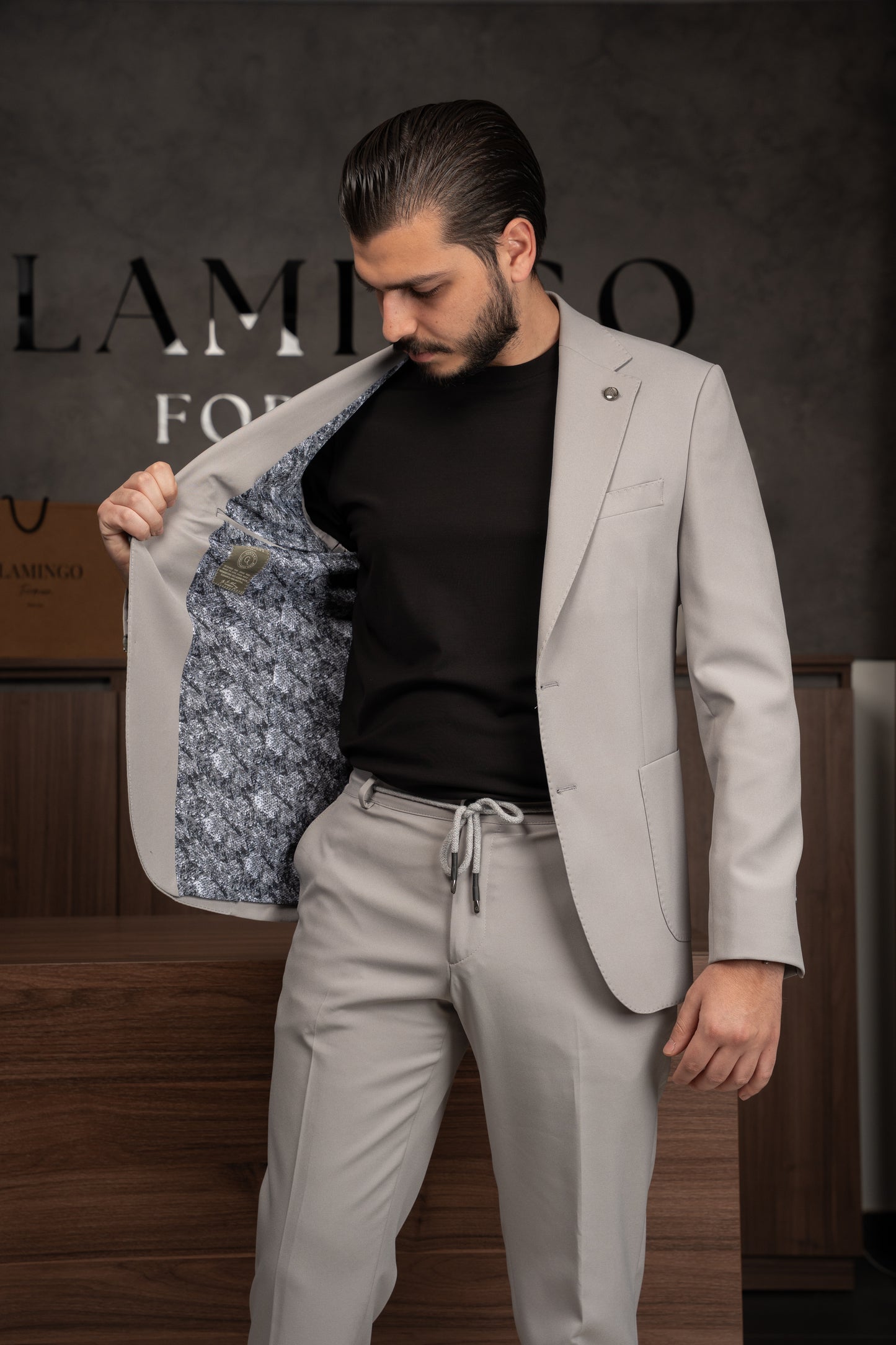 GREY TRAVEL SUIT