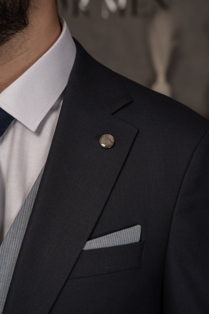 NAVY TIMELESS SUIT