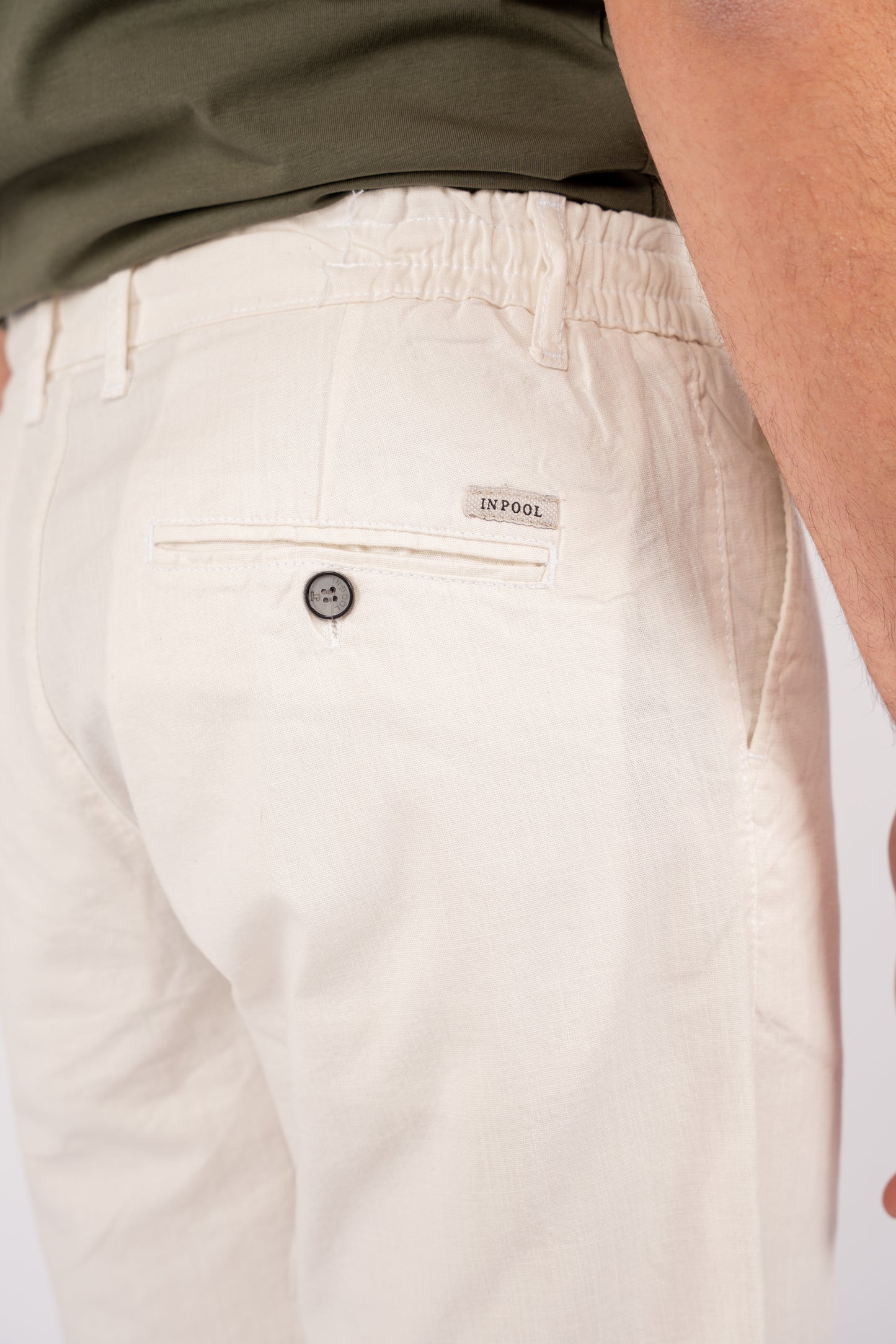 WHITE LINEN SHORT