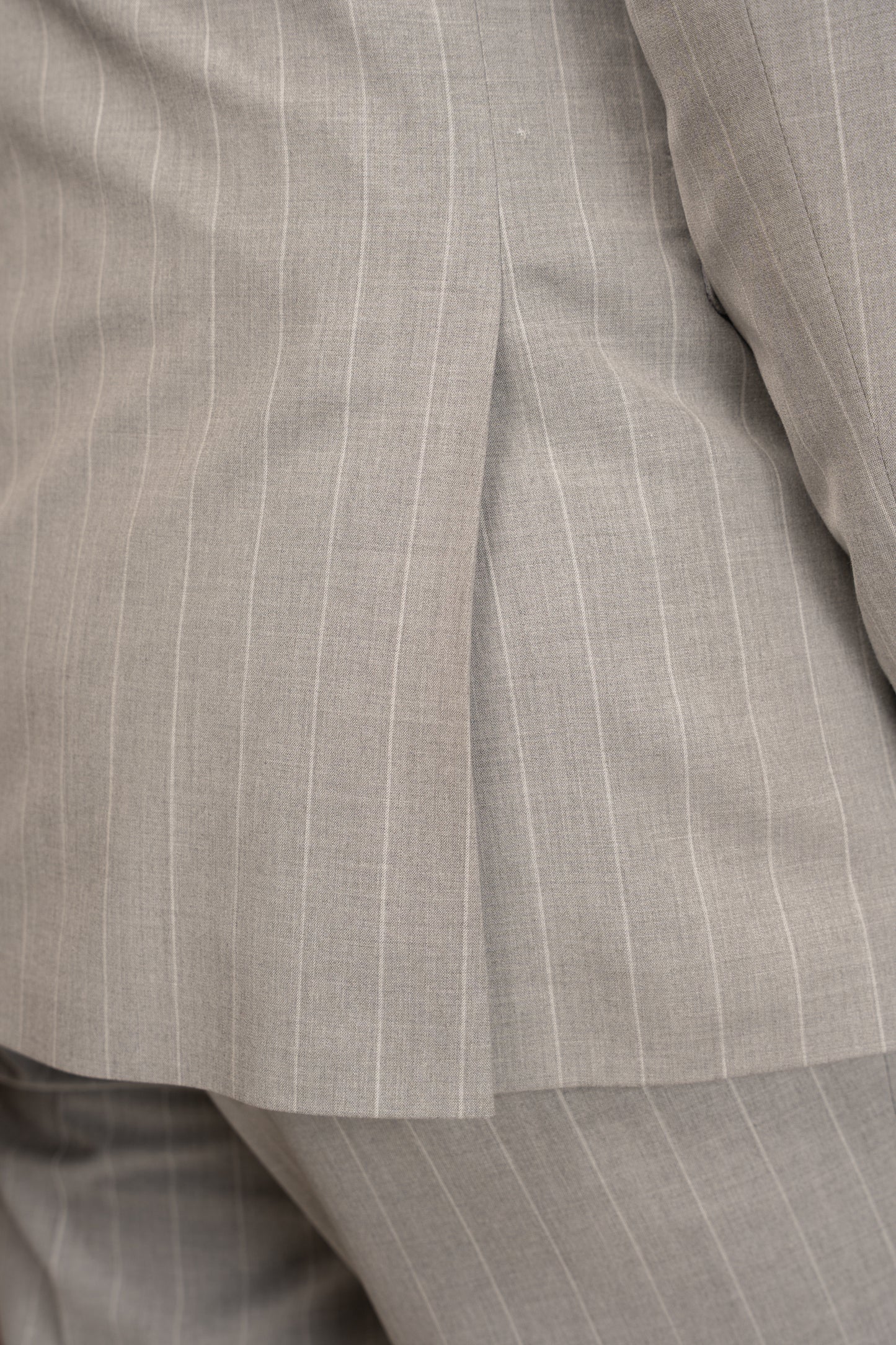 GREY LINED DOBETTI SUIT
