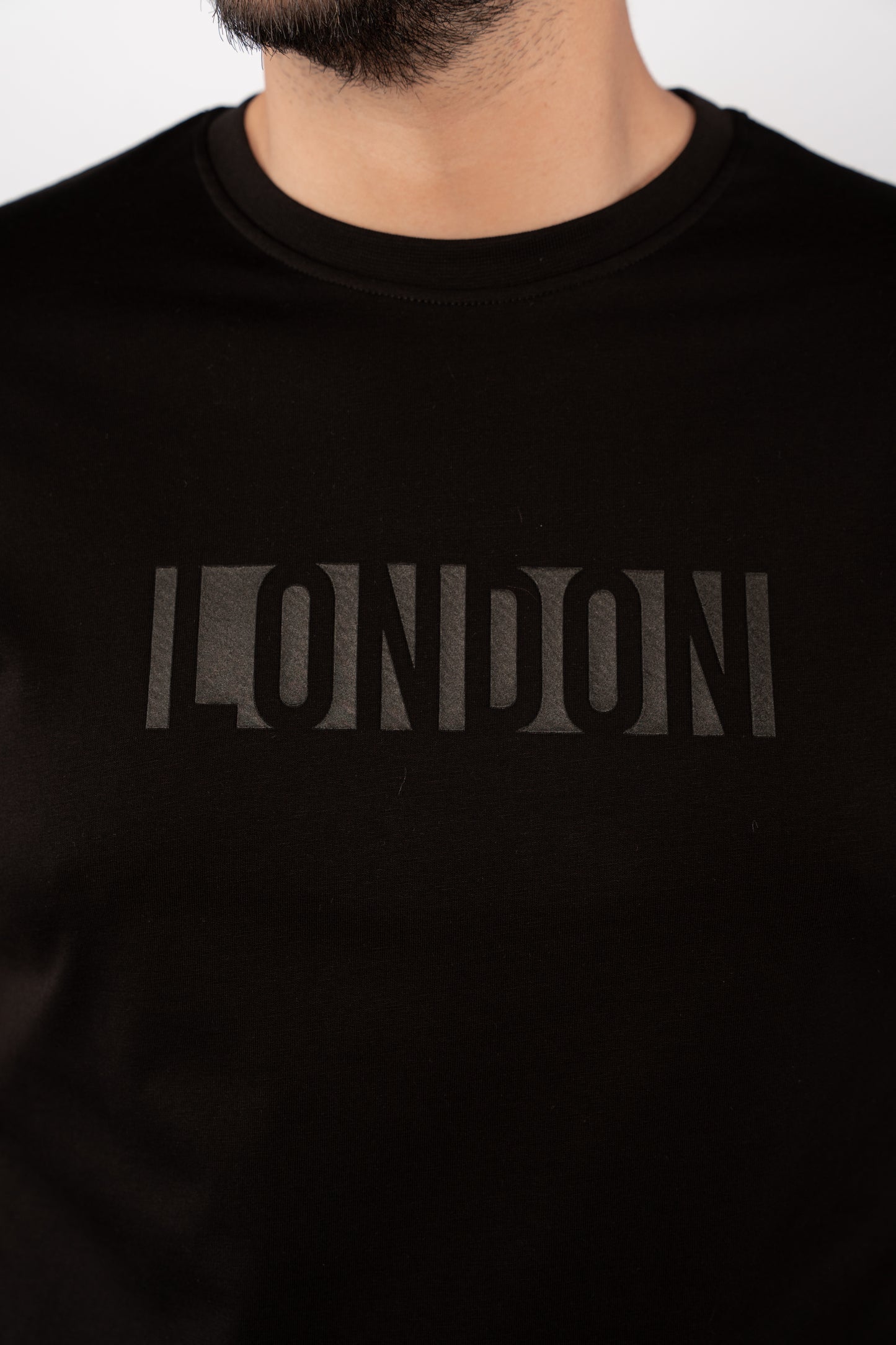 BLACK LONDON TSHIRT