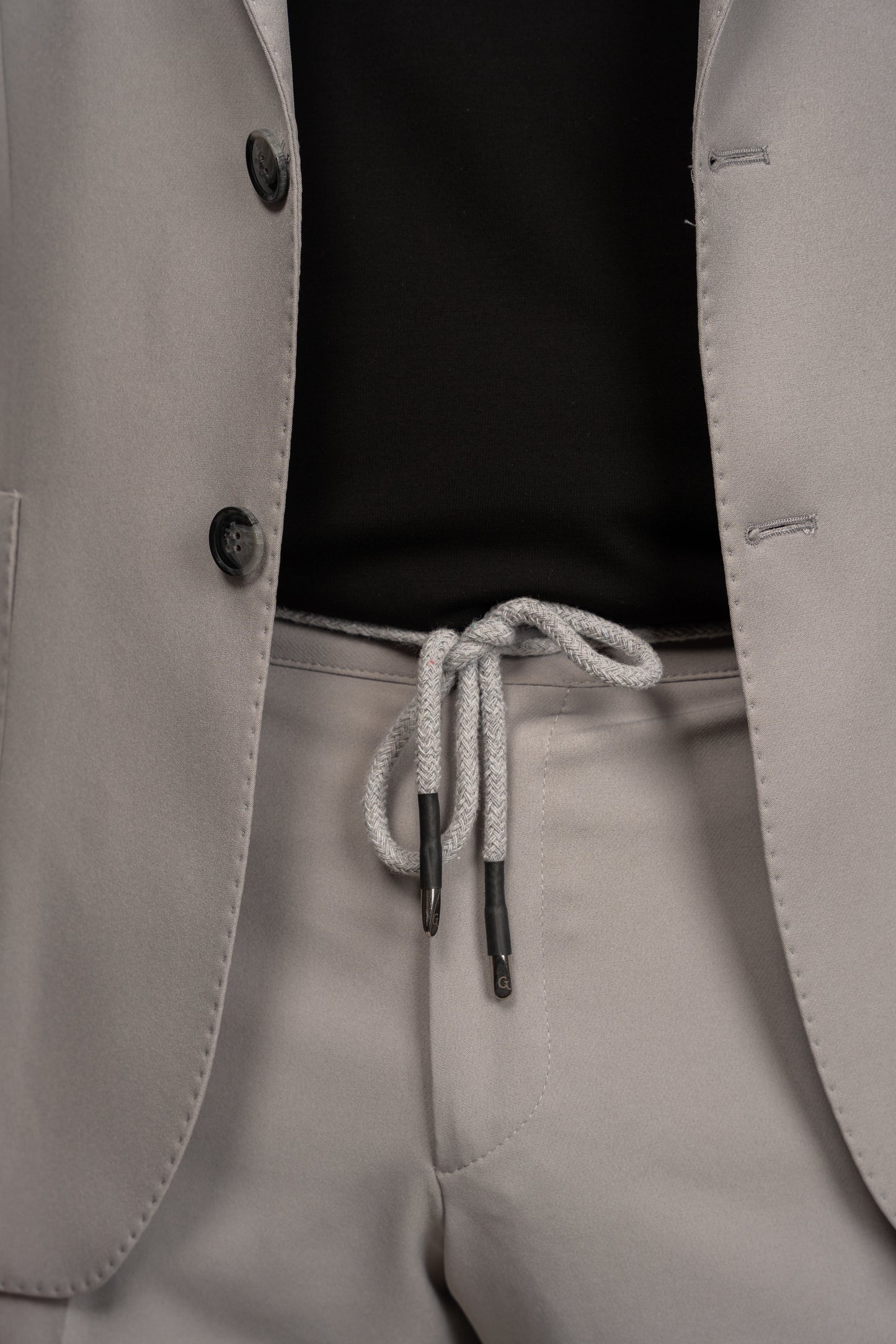 GREY TRAVEL SUIT