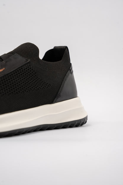 BLACK CASUAL ELASTIC SNEAKER
