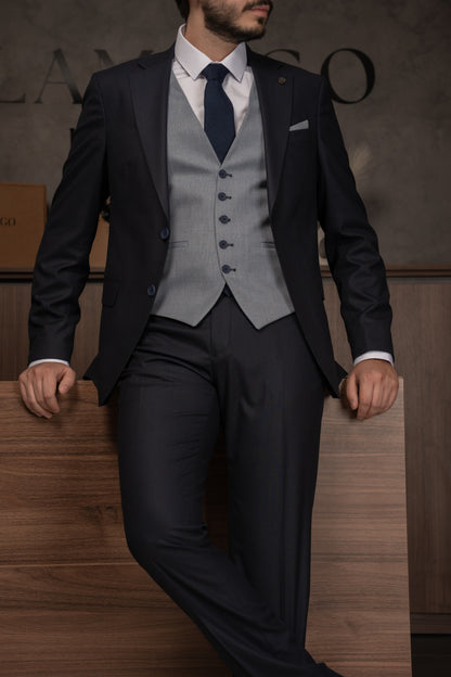 NAVY TIMELESS SUIT