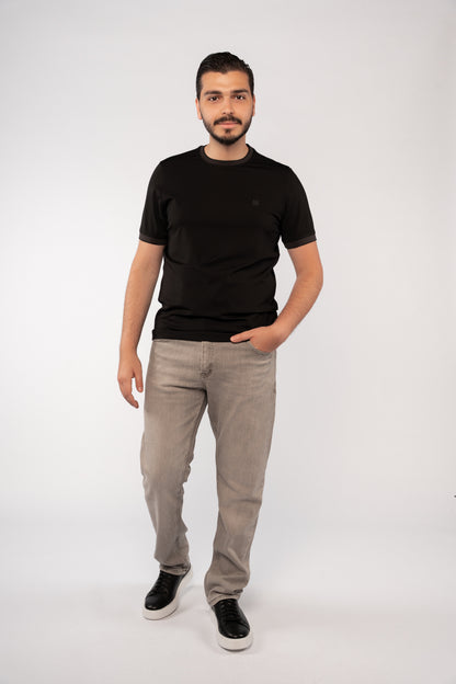 BLACK RELAXED TSHIRT