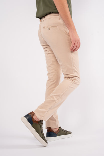 BEIGE RELAXED CHINOS