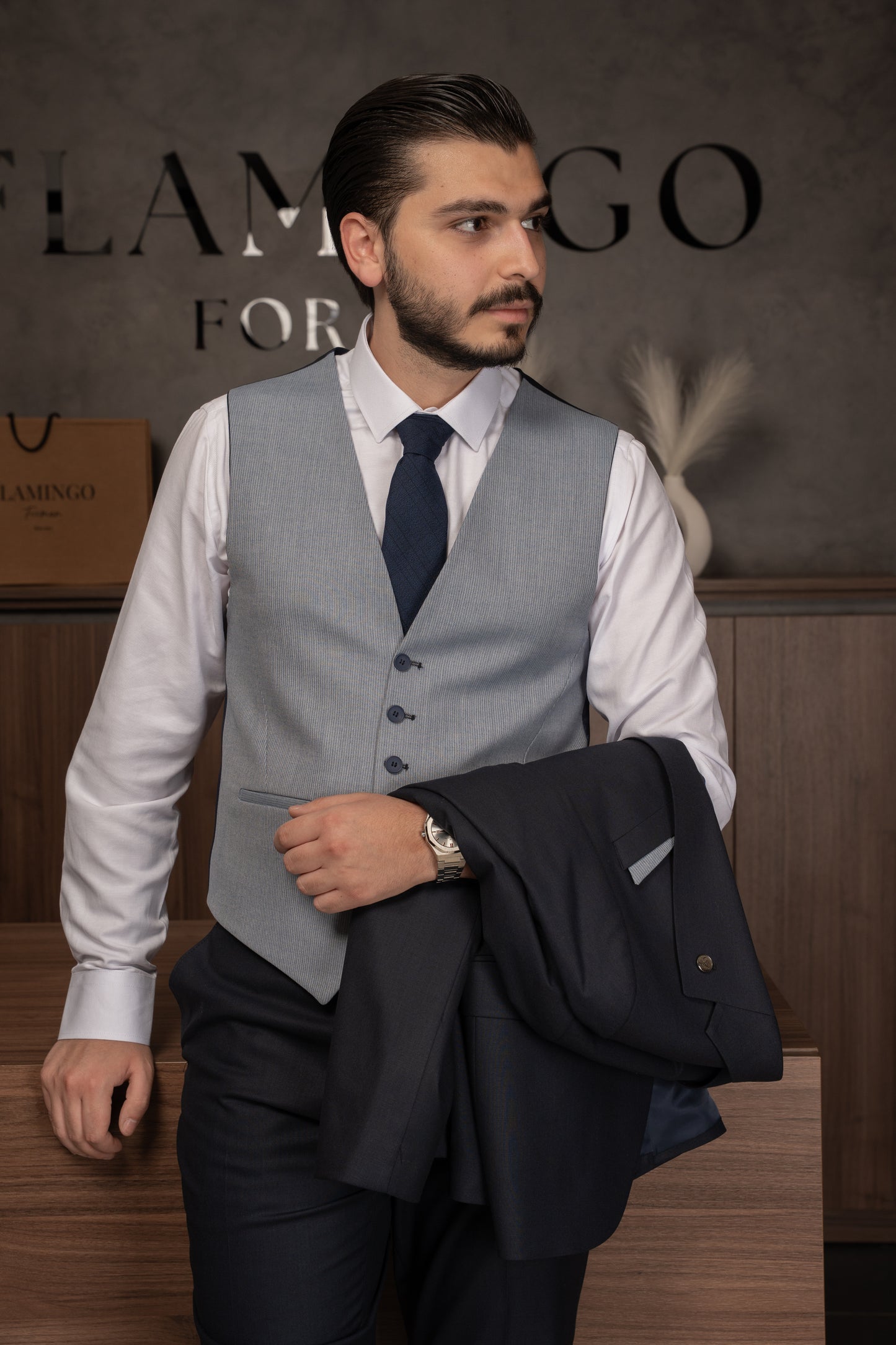 NAVY TIMELESS SUIT