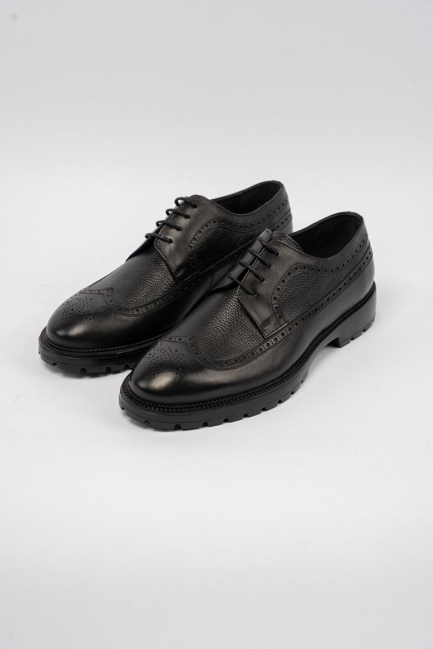 BLACK BROGUE SHOE