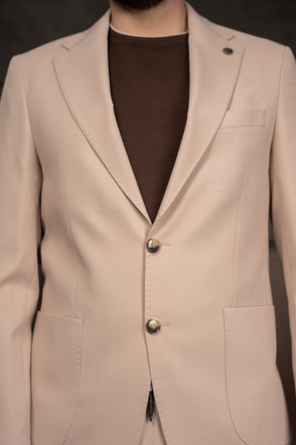 BEIGE TRAVEL SUIT