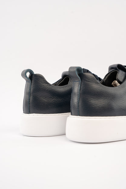 NAVY REFINED SNEAKER