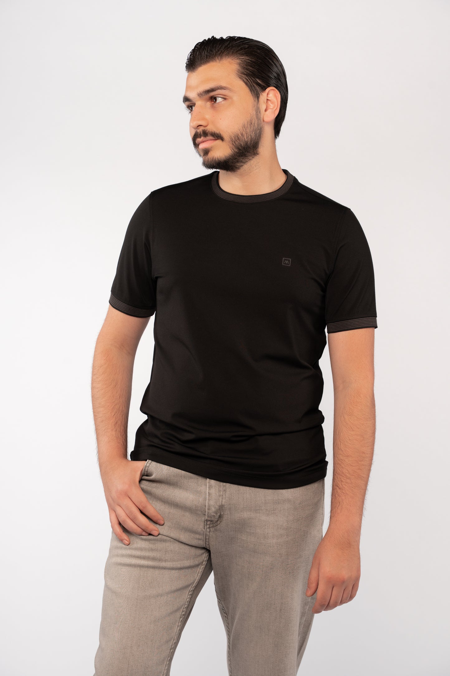 BLACK RELAXED TSHIRT