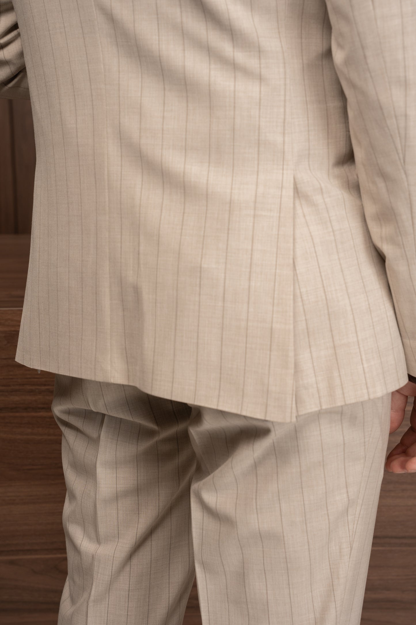BEIGE LINED DOBETTI SUIT