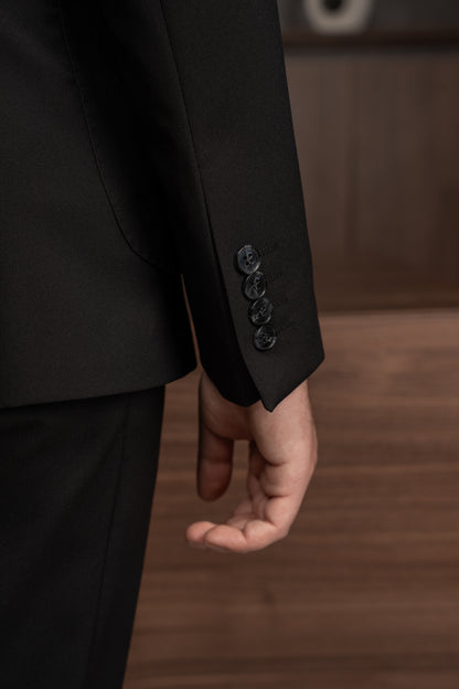 BLACK TRAVEL SUIT