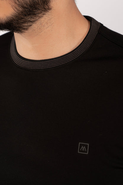 BLACK RELAXED TSHIRT