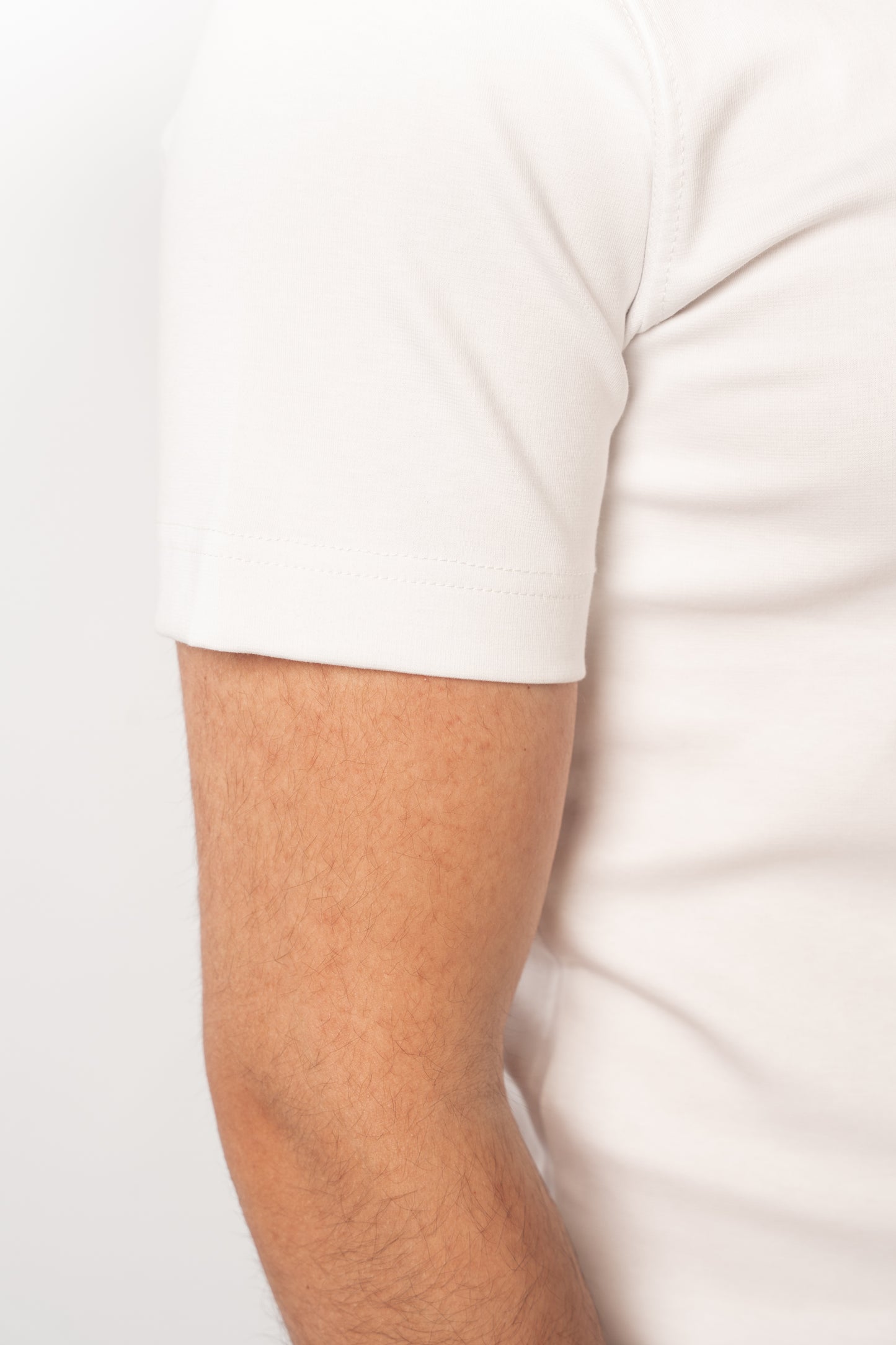 WHITE THICK TSHIRT