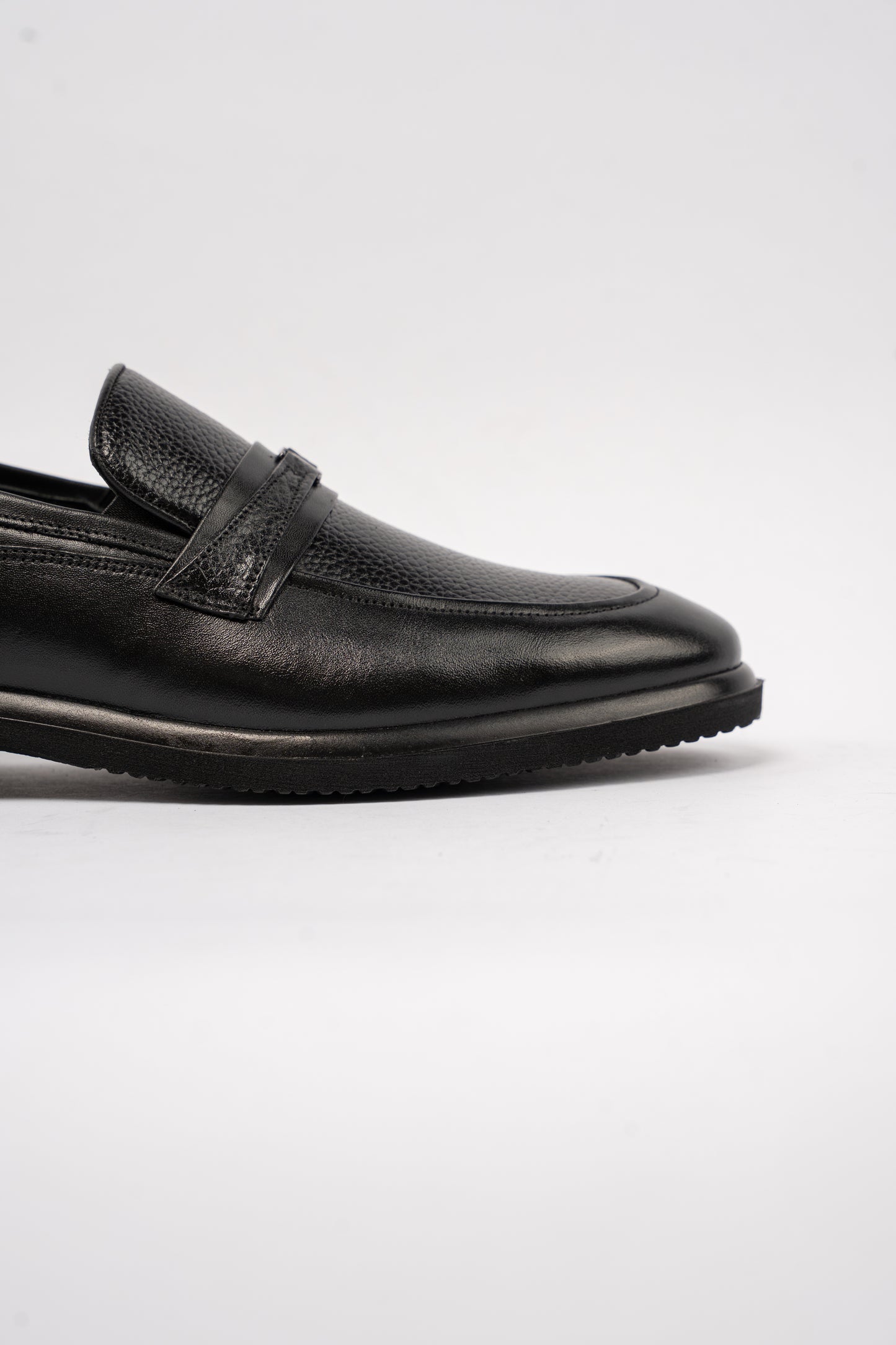BLACK ELEGENT LOAFER