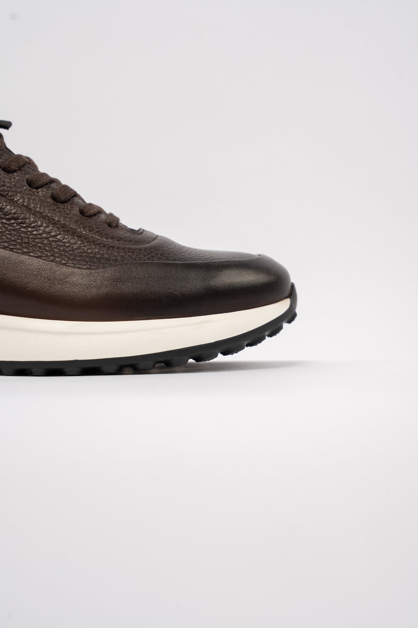 BROWN TIMELESS SNEAKER