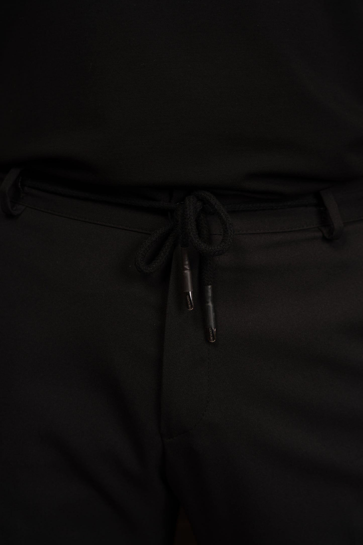 BLACK TRAVEL SUIT
