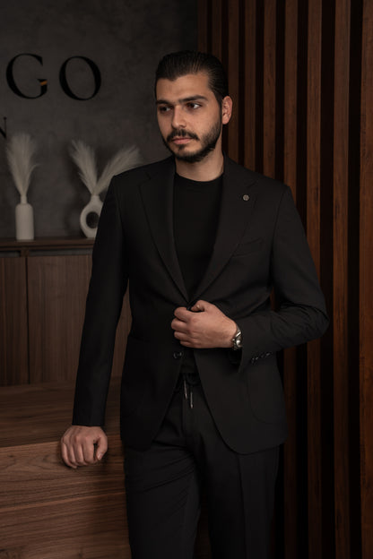 BLACK TRAVEL SUIT