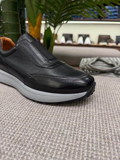BLACK GREY SOLE TIMELESS SNEAKER
