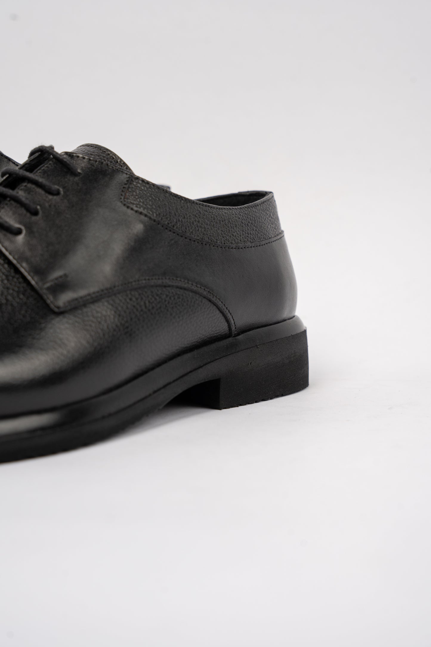BLACK DERBY SHOE