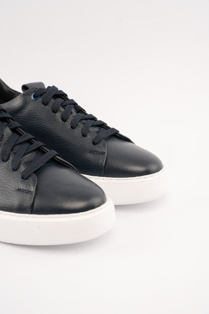 NAVY REFINED SNEAKER