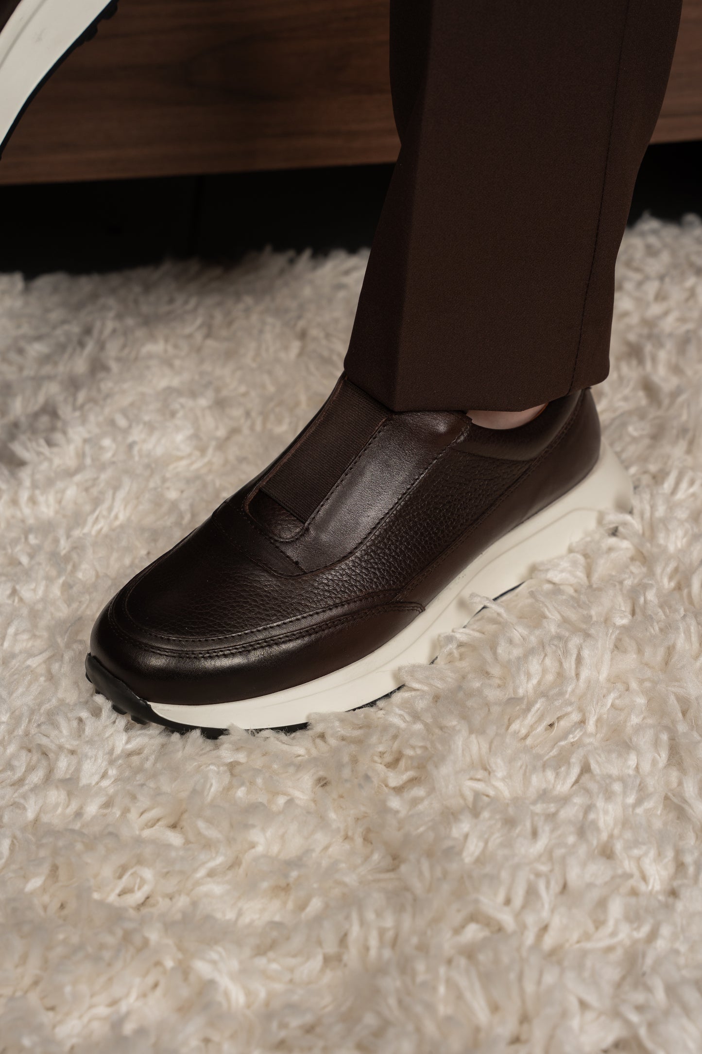 BROWN TRAVEL SUIT