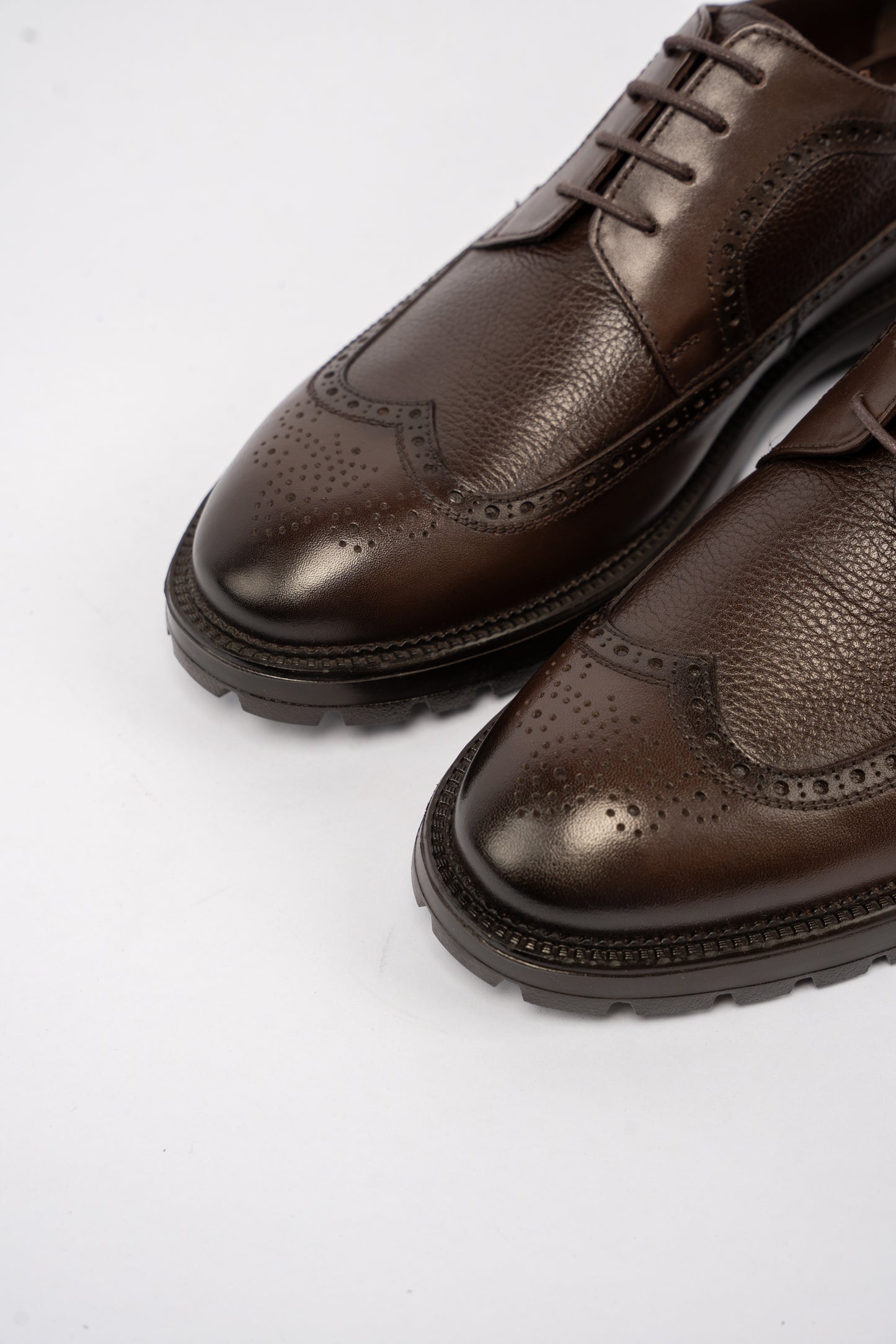 BROWN BROGUE SHOE