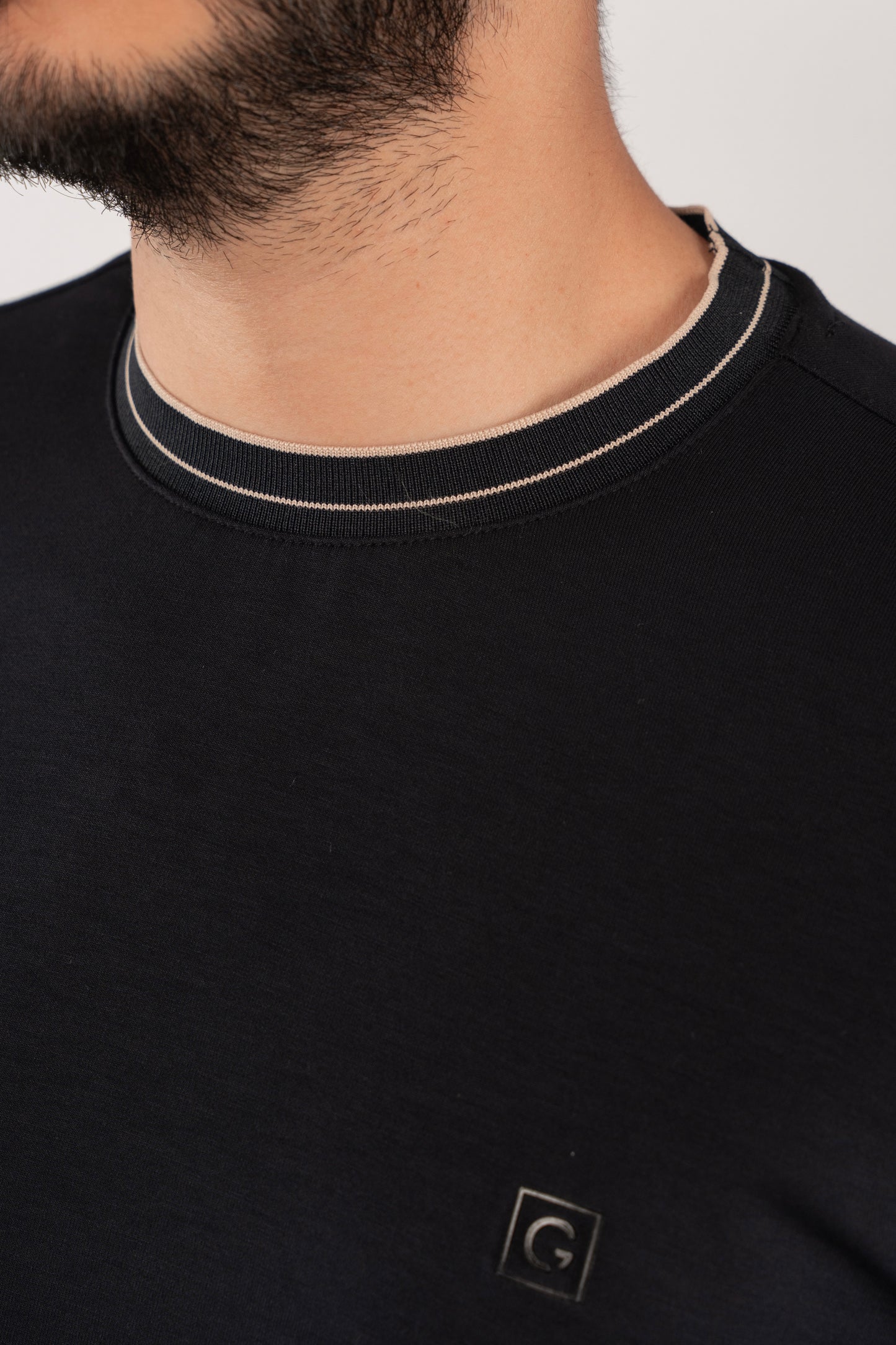 NAVY MODERN TSHIRT