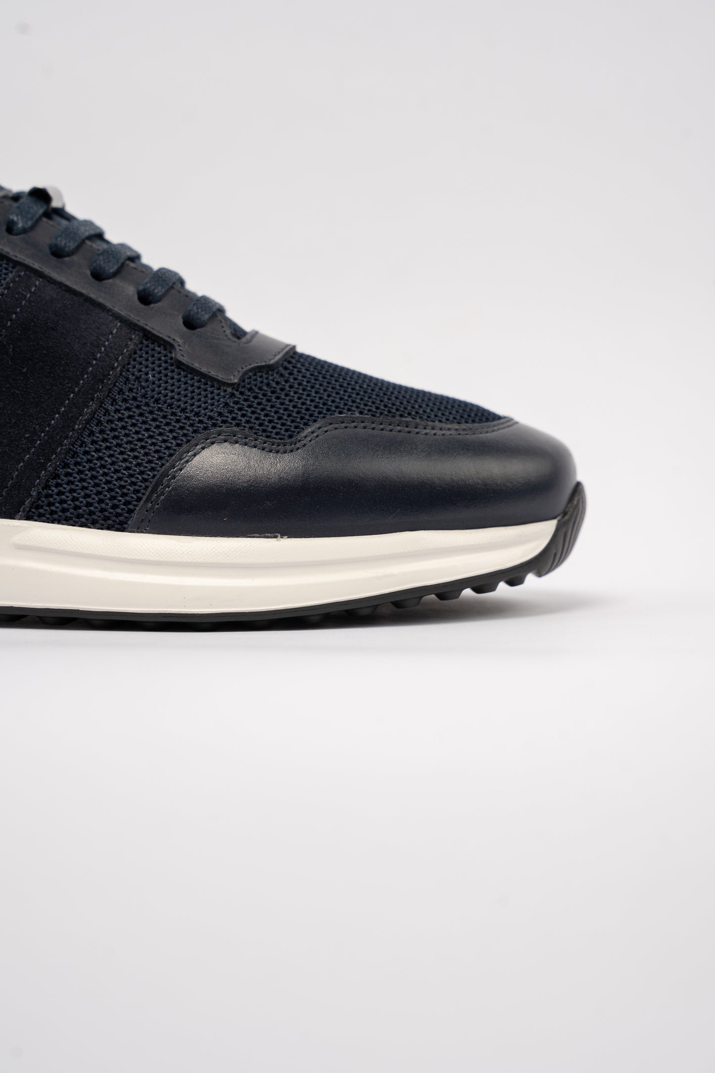 NAVY MIX MATERIAL SNEAKER