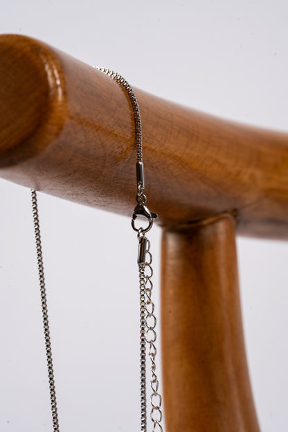 BLACK MARBLE NECKLACE