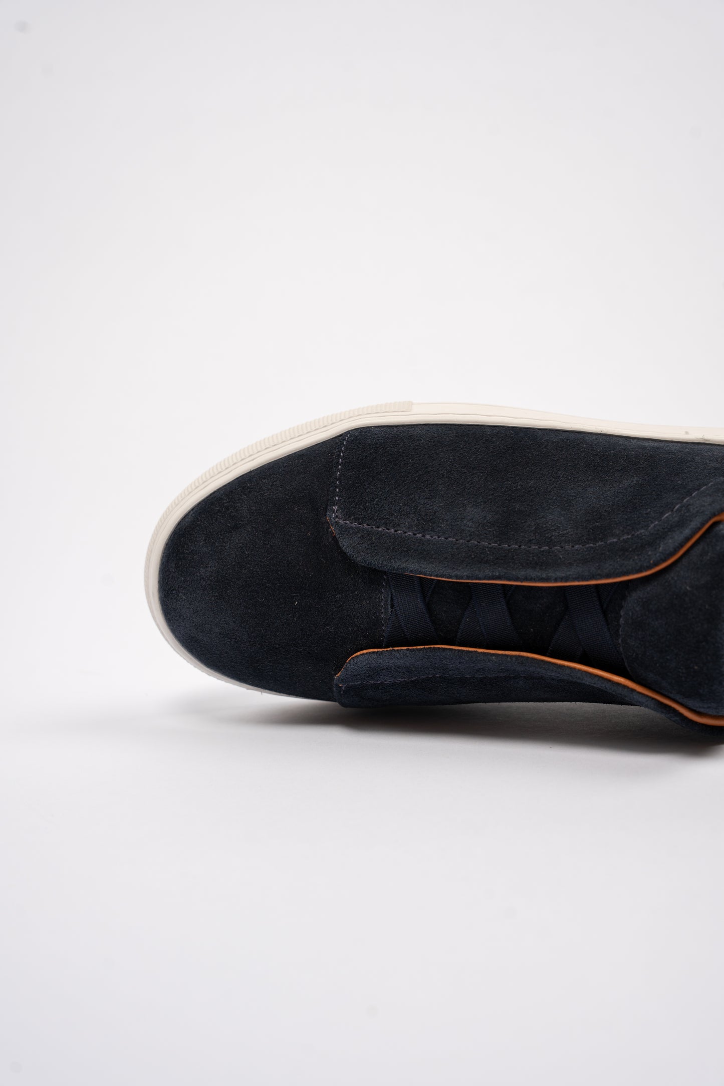 NAVY TRIPLE X ELASTIC SNEAKER