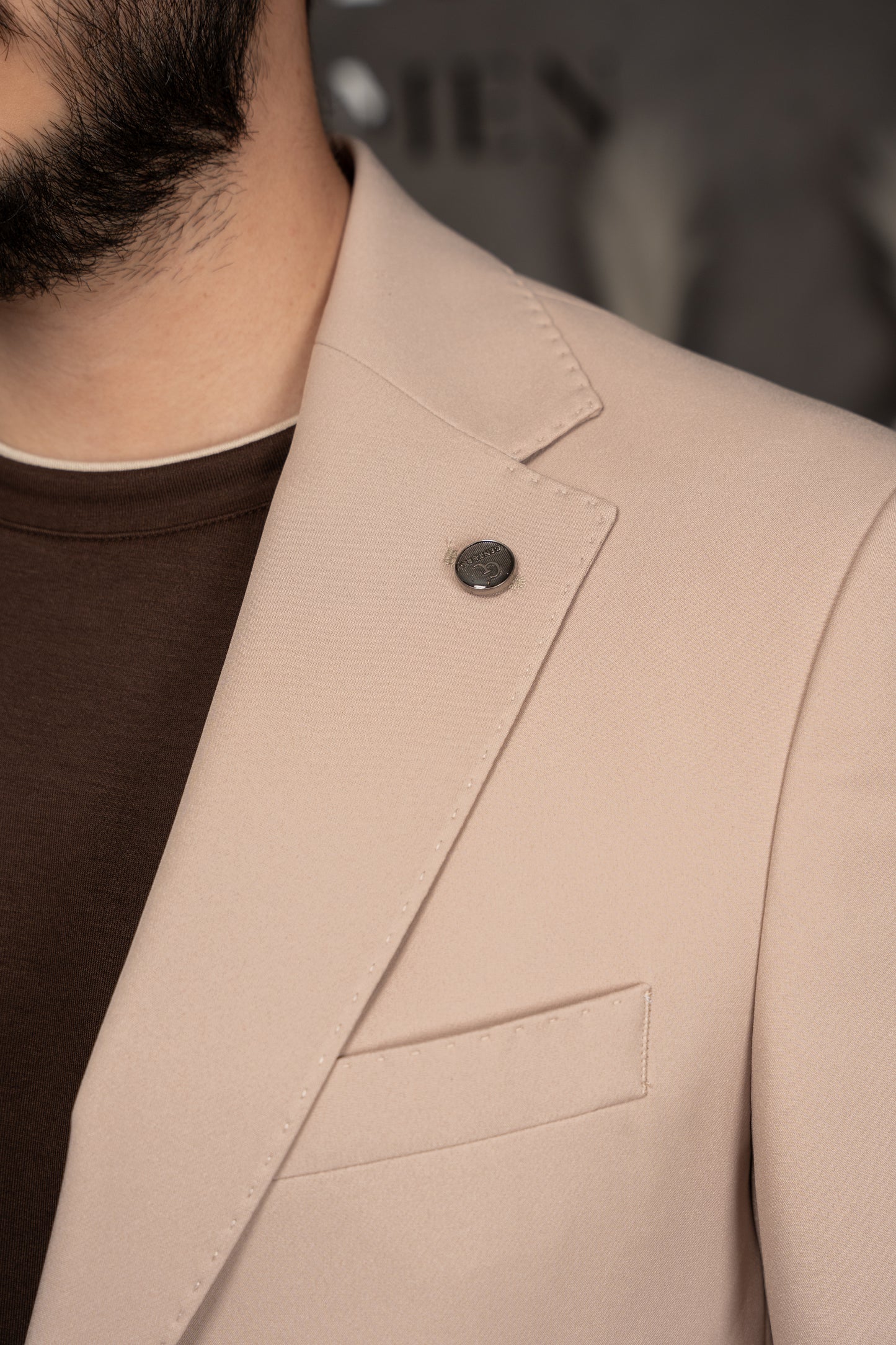 BEIGE TRAVEL SUIT
