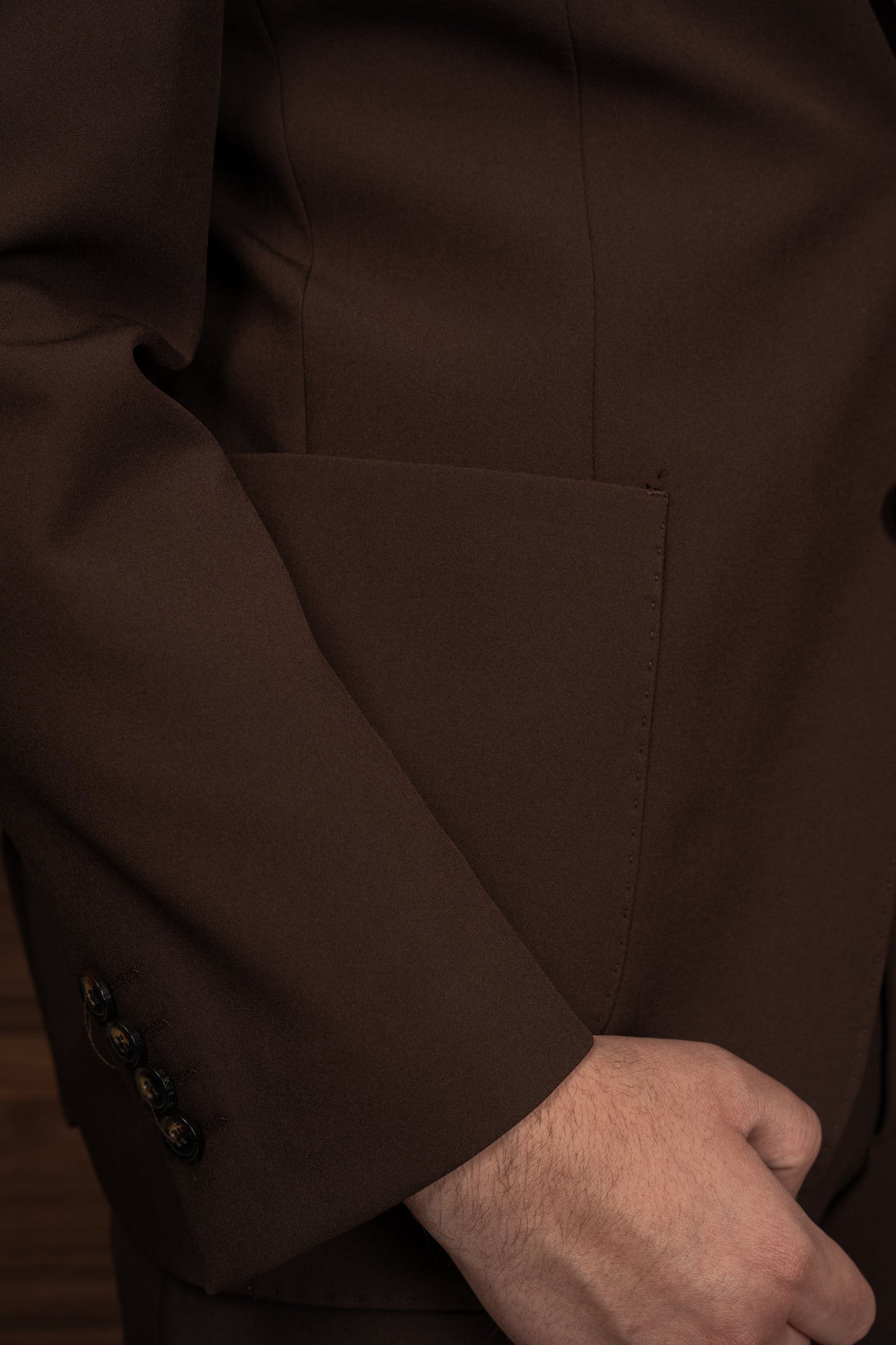 BROWN TRAVEL SUIT
